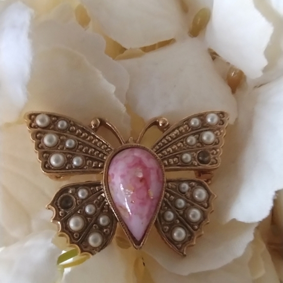 Vintage Butterfly Brooch Pin - Picture 5 of 12